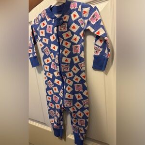 Hanna Andersson- Peanuts/Snoopy Love Letter, 2-Way Zip Sleeper. Gently used.